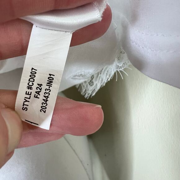 J Crew Lace Trim Tee Medium White Crewneck Short Sleeve Chic Minimalist T-Shirt - Picture 6 of 8